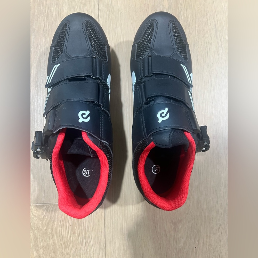 Peloton Cycling Shoes 37 / 6
